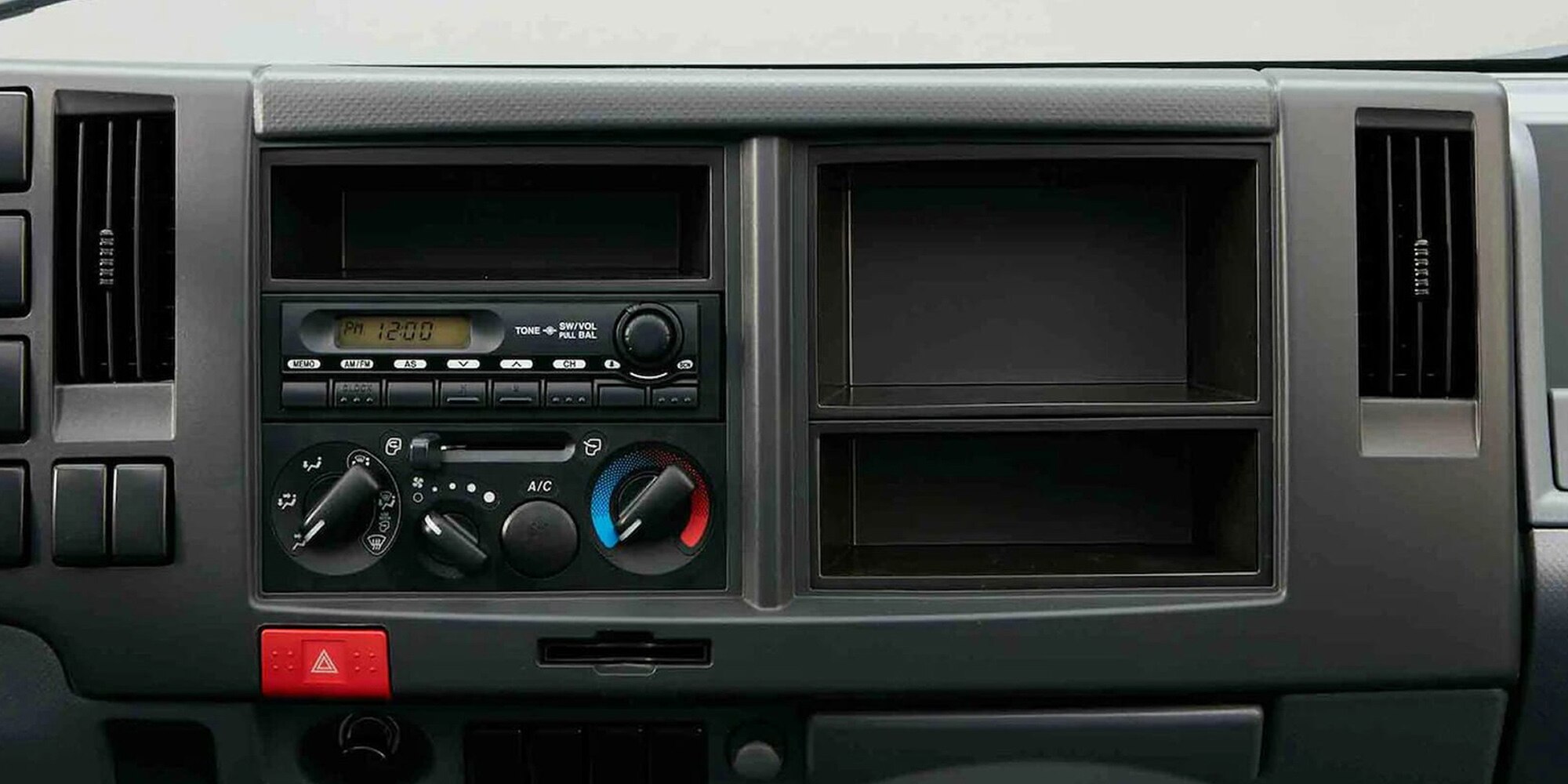 Camión npr 816 panel